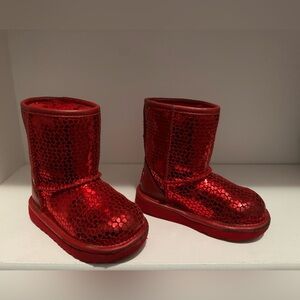 UGG 8c red toddler girls Classic II Gel Hearts Valentine’s boot - box included